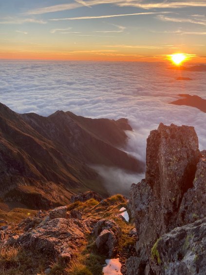 Coucher de soleil depuis les sommets pyrénéens, Ariège